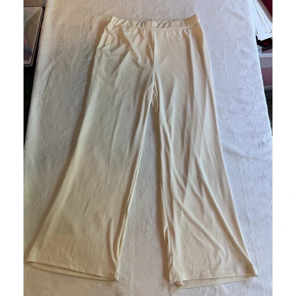 NEW Ivory LOUNGE‎ WEAR SET pants large with sleeveless V-neck T-shirt